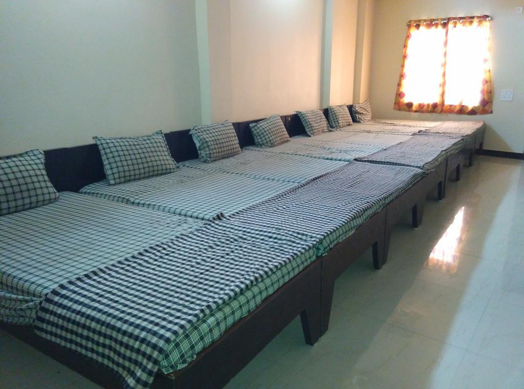 Mansarovar Guesthouse Ujjain Eksteriør billede