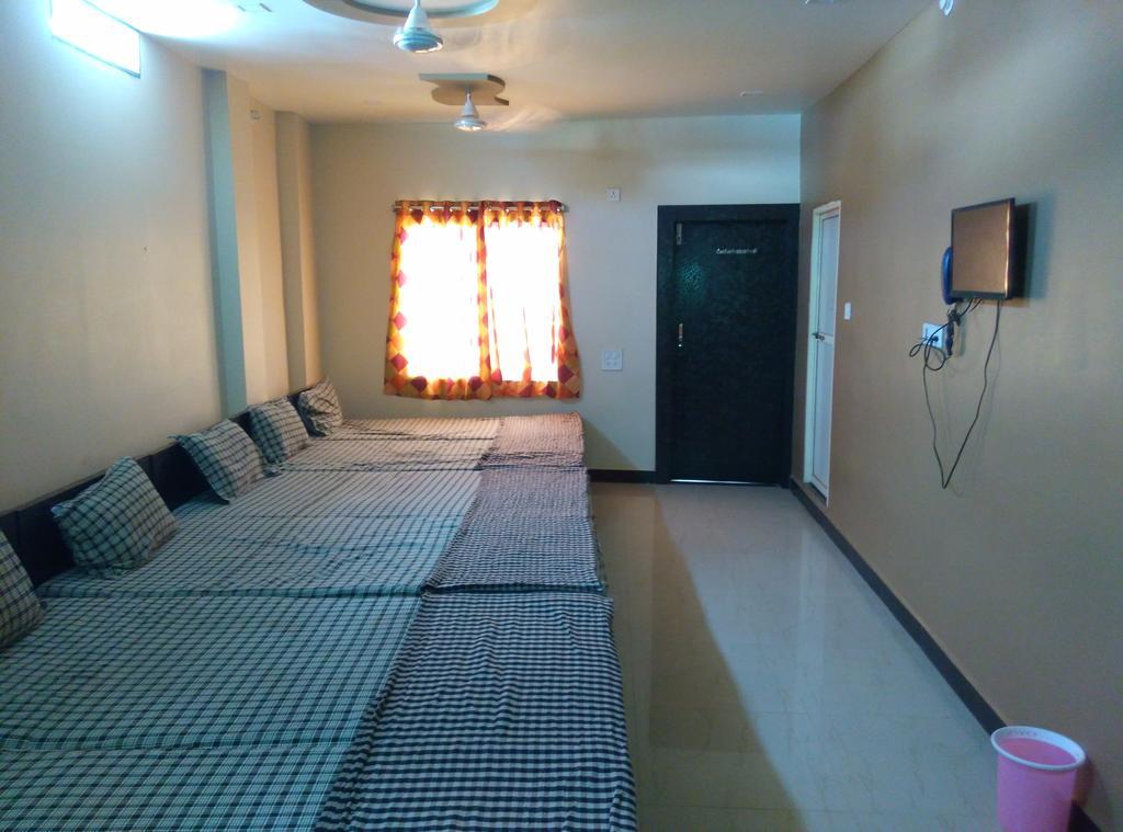 Mansarovar Guesthouse Ujjain Eksteriør billede