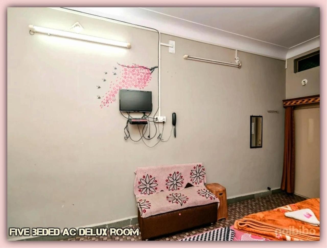 Mansarovar Guesthouse Ujjain Eksteriør billede