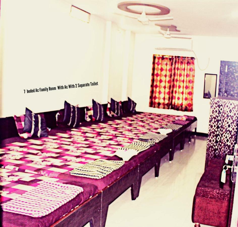 Mansarovar Guesthouse Ujjain Eksteriør billede